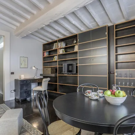 Virgilio - Sweet Dreams In Apartment
